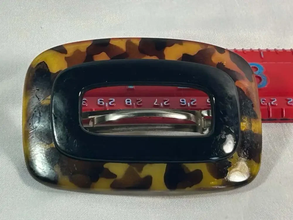 VTG rectangle tortoise shell color and black barrette clip 3”x 2”